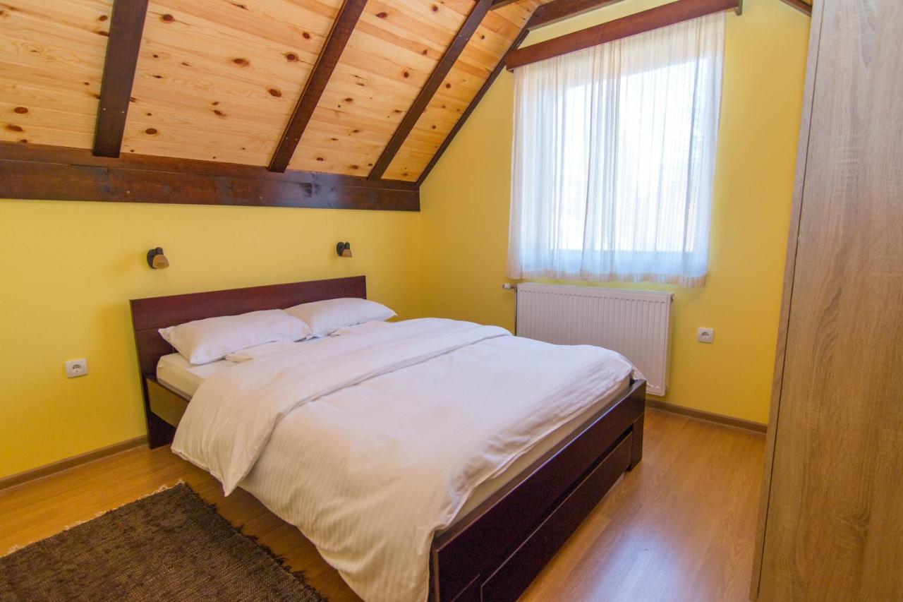 Apartmani Suncani Breg Tara Митровац Екстериор снимка